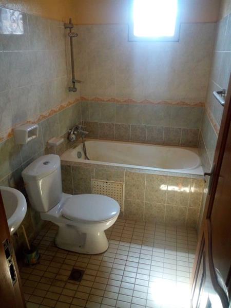 Ngousso belle appartement avec espace vert 3 chambres 3 douches avec staph lustre baignoire  BRAD IMMO